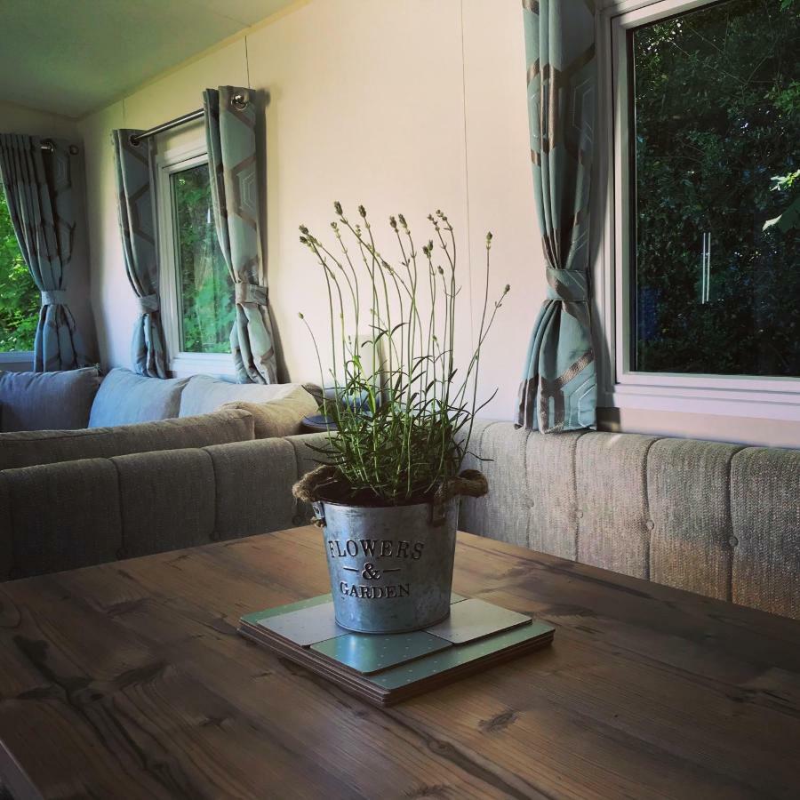 Hotel Westerley Cove Lymington Esterno foto