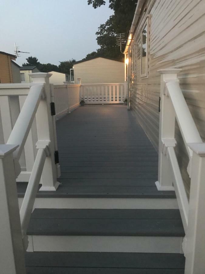 Hotel Westerley Cove Lymington Esterno foto